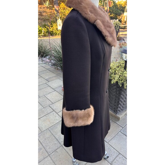 Heavy, Brown Vintage Coat with Fur Trim 1940s, 1950s - Picture 4 of 8